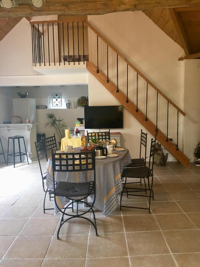 Bed and Breakfast Le Grand Coudreau à Nazelles-Négron Extérieur photo